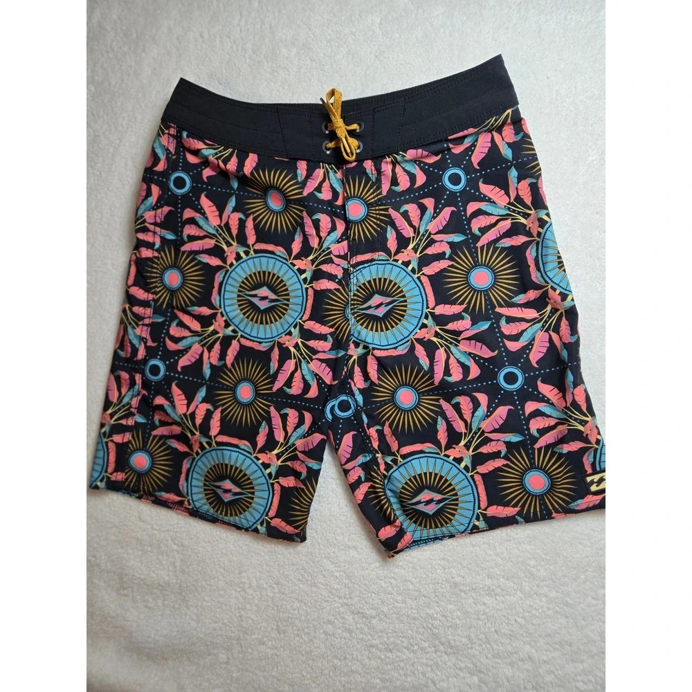 Billabong Sundays Pro Board Shorts Mens 25 Black Pink Blue Tropical Sunburst